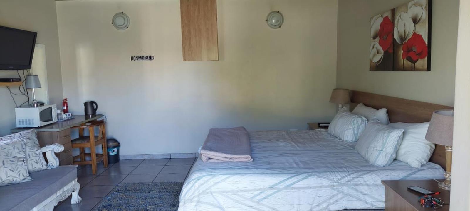 12 On Vaal Drive Guesthouse バンダービールパーク エクステリア 写真
